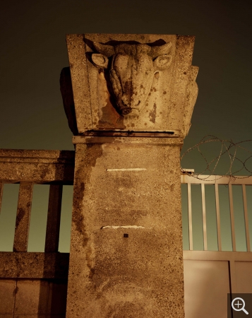 Rut Blees LUXEMBURG (1967), Schlachthof / Abattoir, Le Havre, 2008, photographie couleur, tirage C-print, 155 x 200 cm. © MuMa Le Havre / Rut Blees Luxemburg © Adagp, Paris