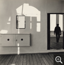 Walker EVANS, Liberté : Promenade Deck-Port Forward, 1958, épreuve gélatino-argentique-tirage d'époque, 29,4 x 29,5 cm. Los Angeles-The J. Paul Getty Museum. ©The J. Paul Getty Museum - Los Angeles