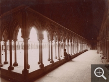 Henri MAGRON (1845-1927), Mont Saint-Michel. Cloister Interior, 1899, photography, 31.5 x 24 cm. Saint-Lô, archives départementales de la Manche. © Henri Magron