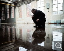 Sabine MEIER (1964), Narcisse, série « Portrait of a man », 2011-2014, photographie. © Sabine Meier